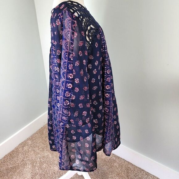 JAPNA WOMEN'S BELL SLEEVE CROCHET NECKLINE CRISS CROSS BACK DRESS SIZE MEDIUM - Picture 3 of 5